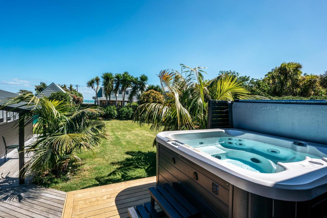 Oneroa Coastal Classic - Coast & Country Bagian luar foto