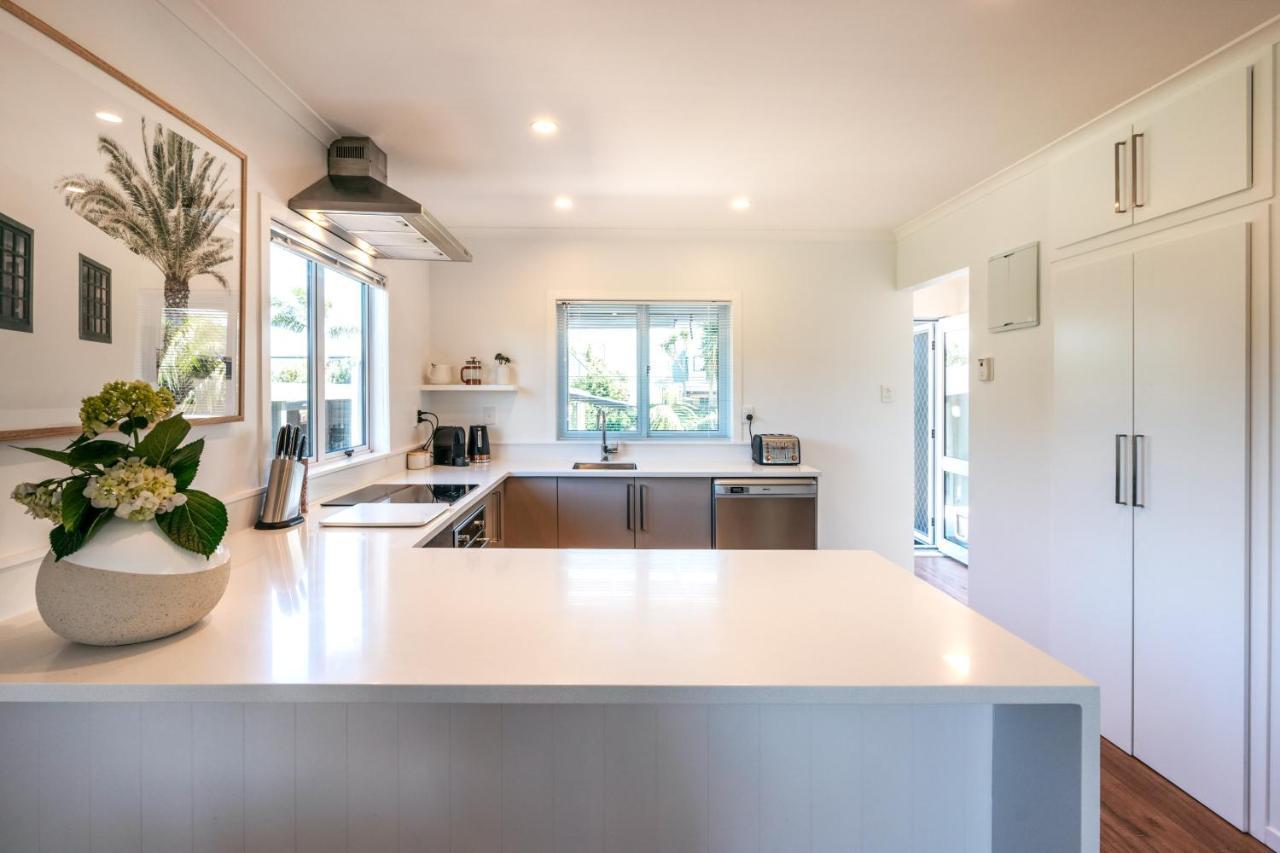 Oneroa Coastal Classic - Coast & Country Bagian luar foto